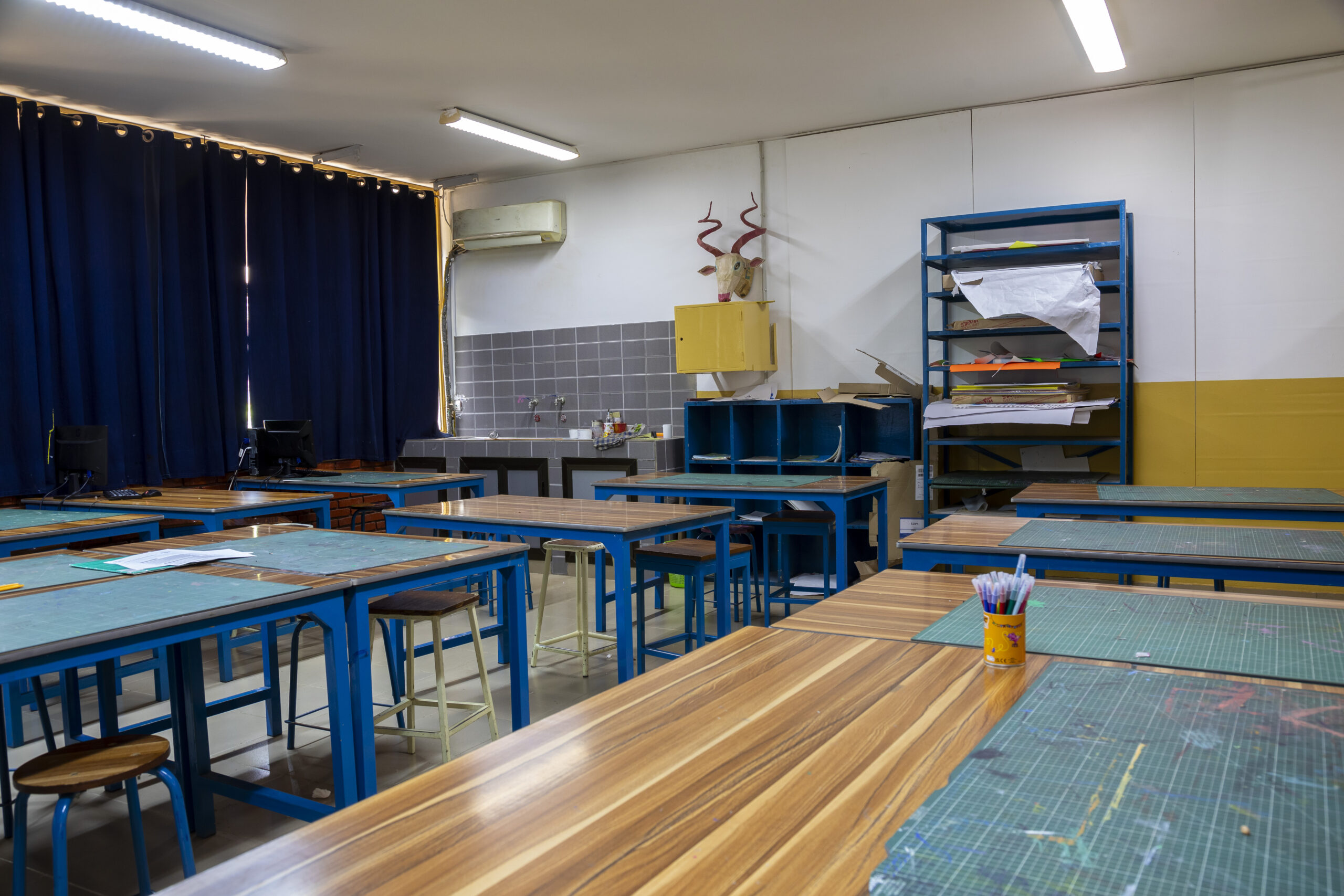 Lire la suite à propos de l’article Investissement APE : Rénovation de la salle d’arts plastiques